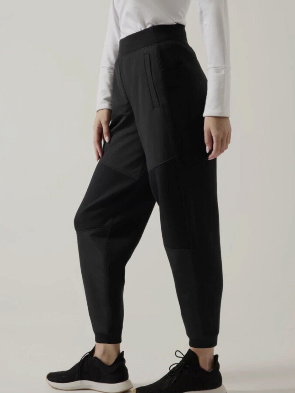 Athleta Get Set Hybrid Joggers In Black Size Small